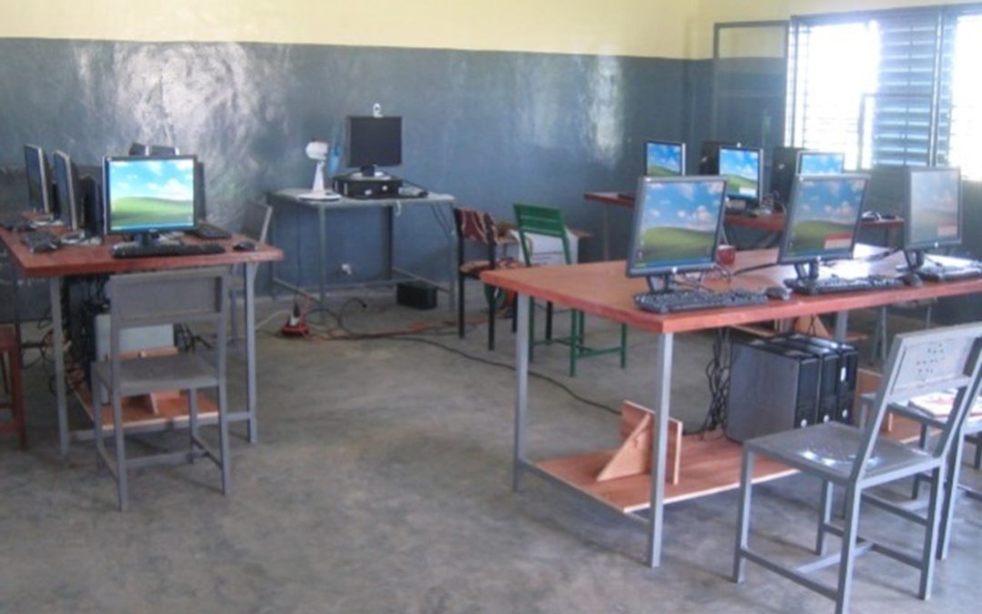 Salle de classe informatique